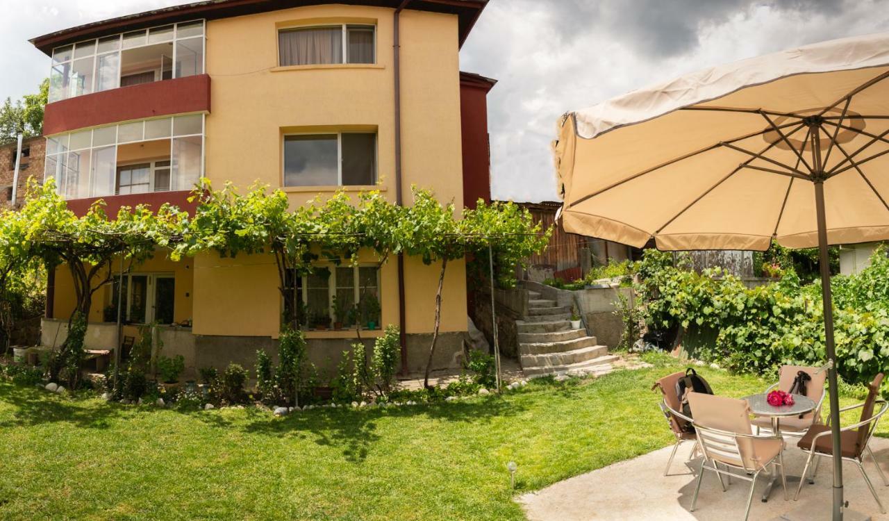 Апартаменти За Гости Бошнакови Devin Exterior photo